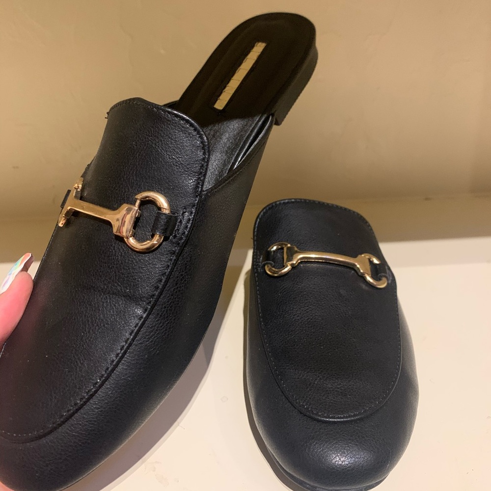 Black mule